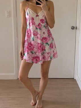Vintage Inner Most Floral Satin Chemise Nightgown Lace Pink